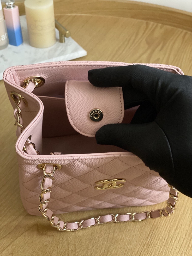 Ch**el bucket bags